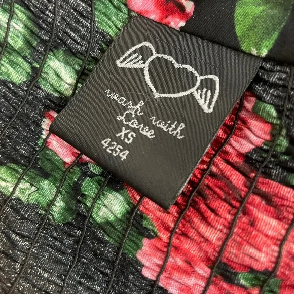 Hell Bunny Vixen XS Red Rose Floral on Black Swing, Vintage Dress Halter - Picture 4 of 9